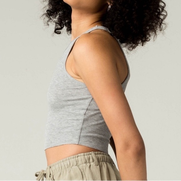 Free People High Neck Ribbed Crop Heather Grey Large NWT - Picture 2 of 5